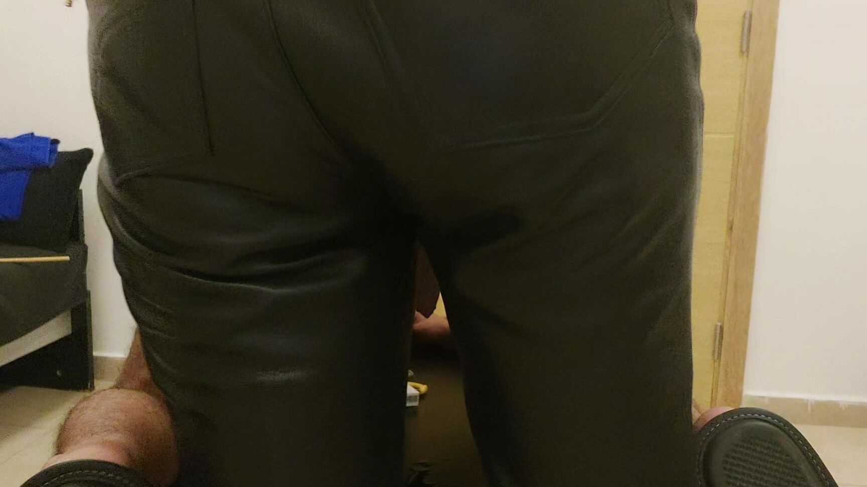 Arabicdominatrix Stretching His Hole