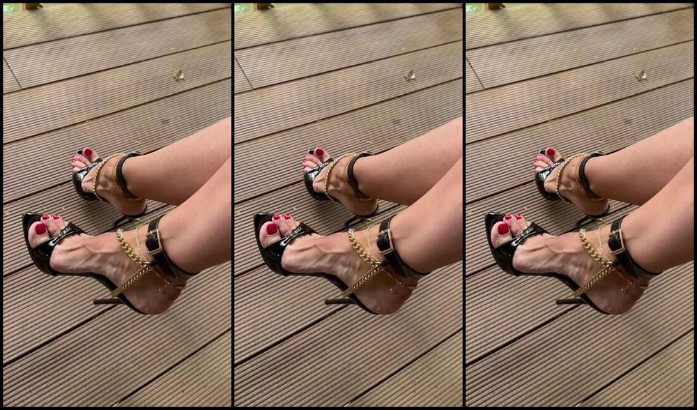 Heels Of Mine Nicknamed Heelsofmine 07 06 2023 Onlyfans Video Little Clip From Short Walk