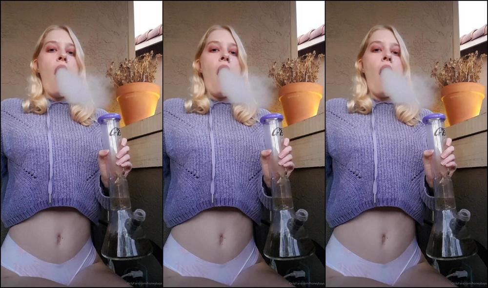 Fiannafatale 93618085 11 27 2019 Who Doesn T Love A Cute Stoner
