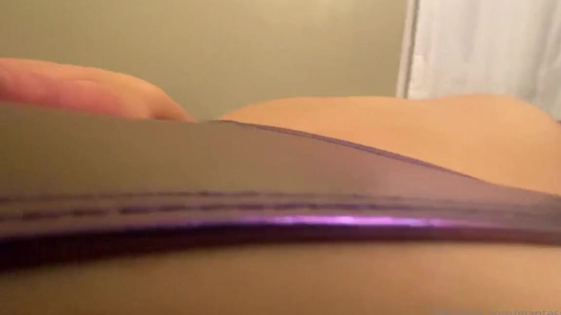 Giantess Tara Nicknamed Giantesstara 03 26 2021 Onlyfans Video Youre Small But Dont Think I Cant Feel You Crawling On Me