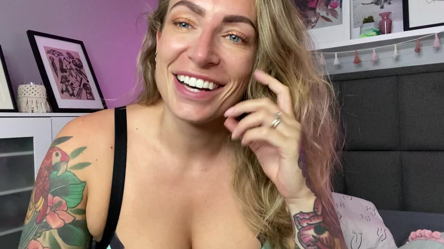 Ava Austen 739286406 08 20 2020 Funny Story