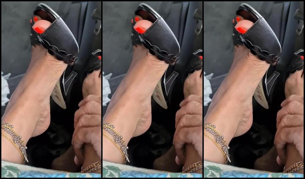 Feetbysherri Onlyfans Lunch Time Foot Massage3