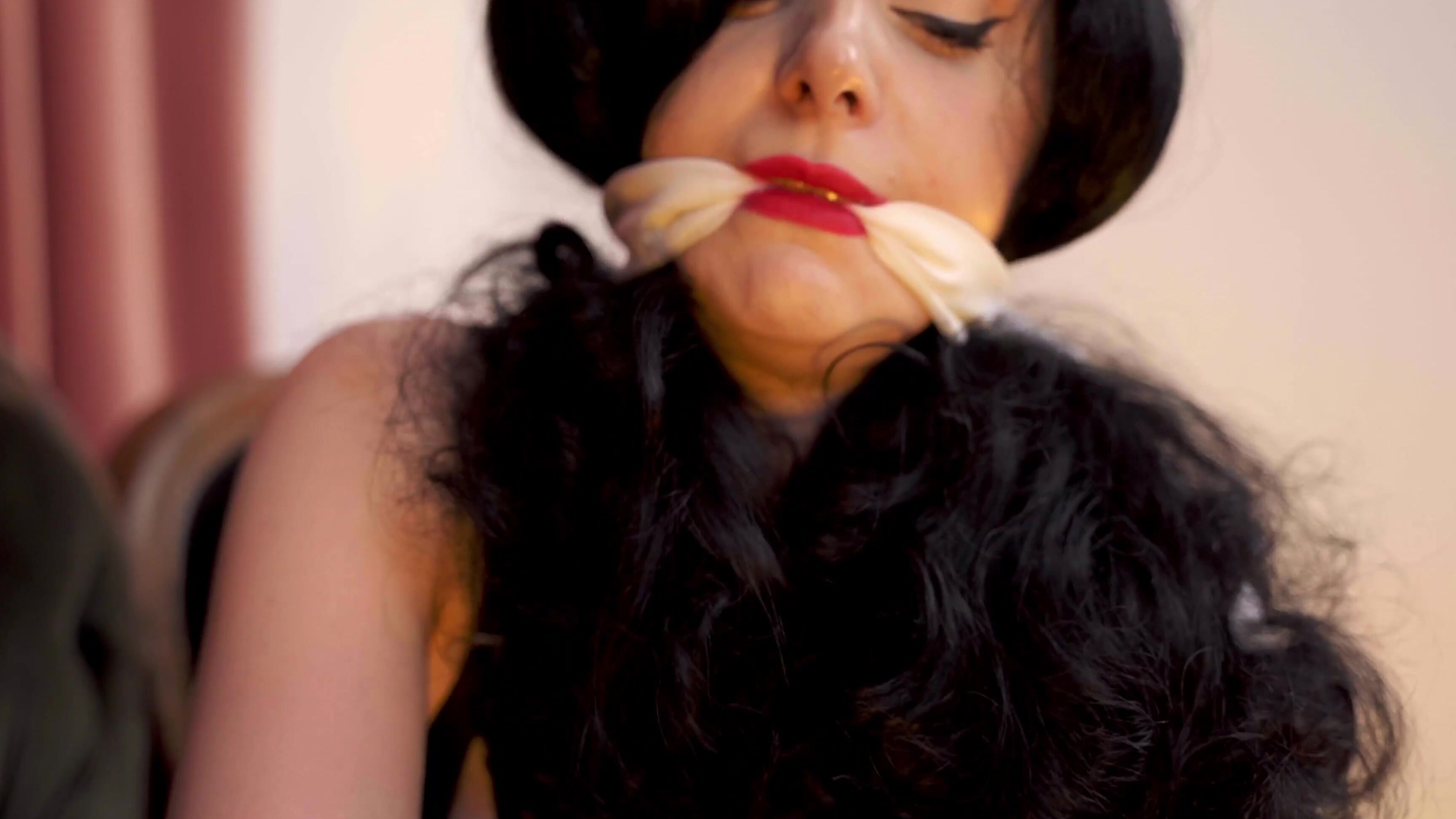 4K, Bondage, Bondage Rope, Gag, Rope Bondage, SFW girl-tied-on-the-sofa-with-ropes ManyVids