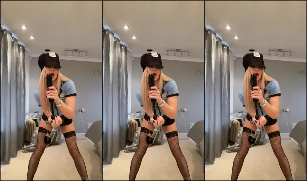 Suziebest Right Whose Been Bad It S The Sound Of The Police