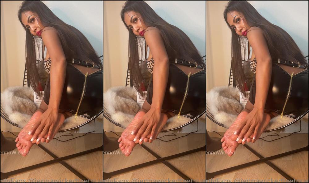 Jennawickedfeetqueen Do You Like This Position Do You Wanna Sit Down On Your Knees Massage And Lotion My Sexy
