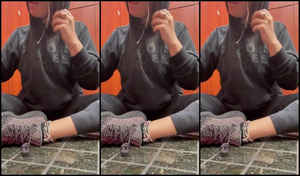 Adventuretoeskat Nicknamed Missadventuretoeskat Onlyfans I Got Caught Doing All Of It Wait For It Lolol 3