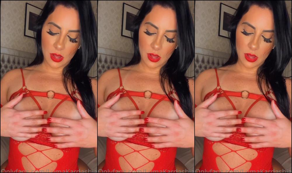 Lumakardashianvip 2563759684 08 17 2022 Mostrando Meus Seios Gostosos E Acariciando Eles Bem Tesuda