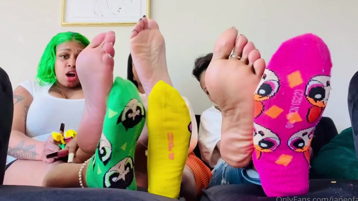 Janeofarchs Onlyfans Oh My God Were Sitting Here Watching You Get Super Hard To Our Socks So We Decide To Instruct You