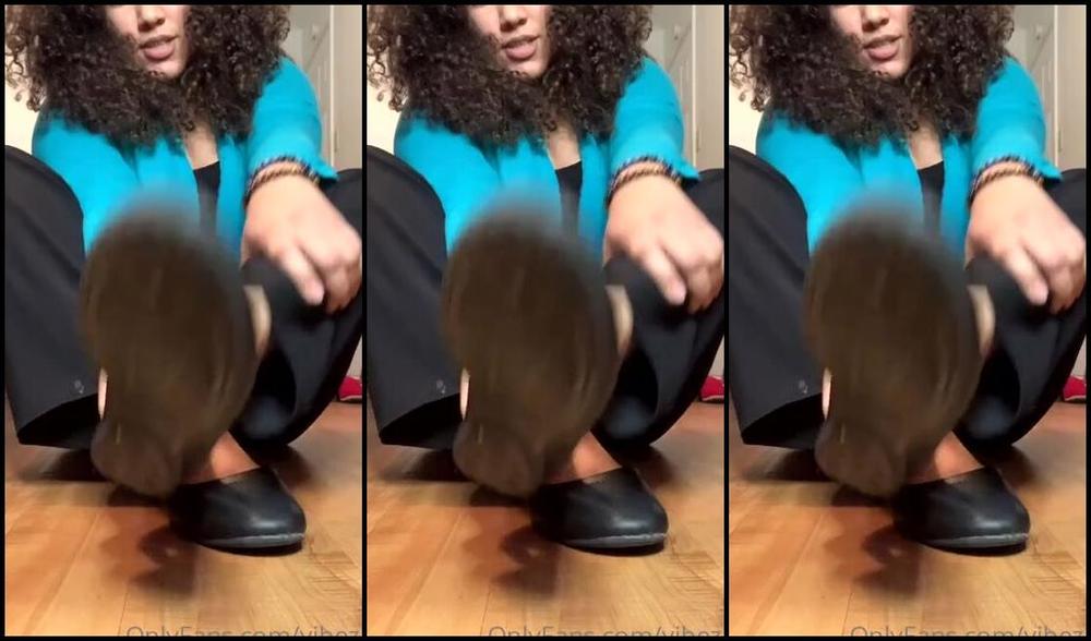 Natasha Aka Vibez3 Onlyfans Quick Show Of My Sweaty After Work Feet New Pedicure