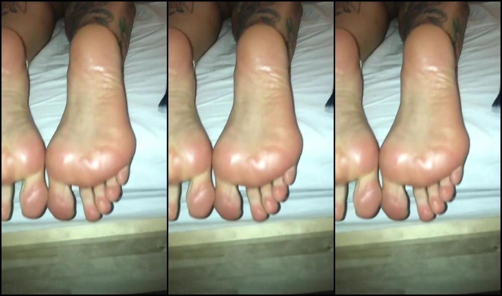"thefantasychest2" Tickling Feet, Ticklish, Ticklish Feet, Ticklish Girls, Ticklish Soles, Feet Tickling, Feet Tickle, Feet Tickled, Foot Tickling, Foot Fetish, Milf Tickle, Milf Feet, Milf Soles, Pov Feet, Soles Pov, Wrinkled Soles, Suggest thefanta