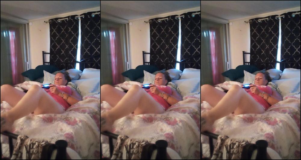 "PurpleDiamondxoxo" Mom, Mother, Chubby, Kink, Gamer, Gamer Girl, Homemade, Thick White Girl, Bbw, Sexy Feet, Playing Video Games, Amateur Milf, Hot Feet, Cute Feet, Pretty Girl, Tattoo Feet, Suggest PurpleDiamondxoxo Playing Video Games In My Pink S