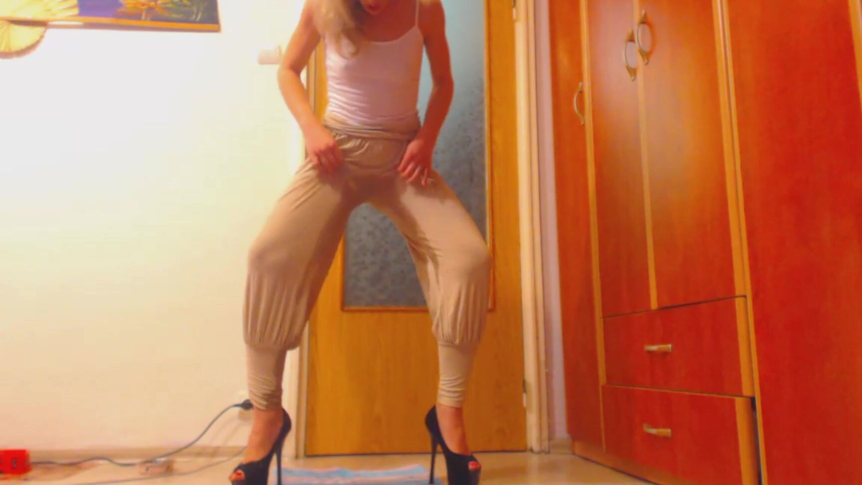 KinkyPornCpl - Soaking Myself In My Peein BF Pee ManyVids