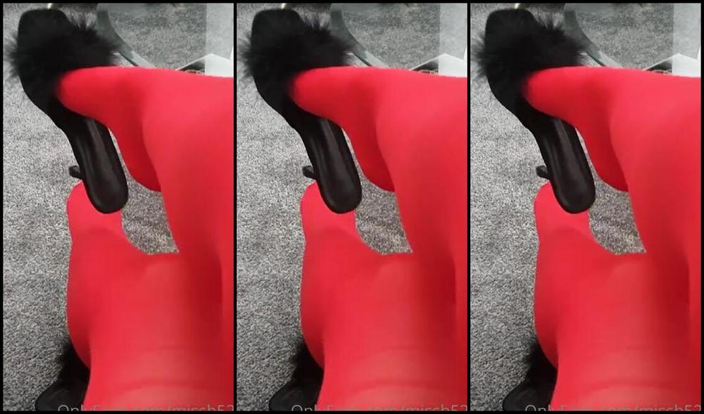 Miss B Nicknamed Missb52S Onlyfans 12 24 2020 Happy Christmas Tease Dangle Cunt Face