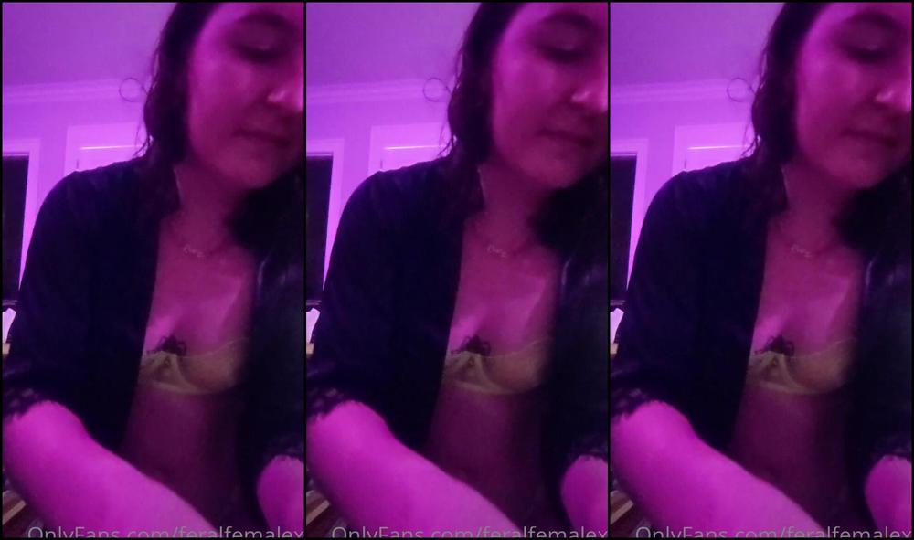 Feralfemalexx Been Trying To Post This For Days Just A Little Smoke Sesh Since U Guys Wanted To See T