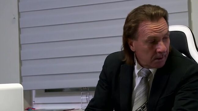 "Big George, Kitty, Mia, Elise, Roxy, Holly" Tattoo, Deutsch, Blowjob, Stockings, Mature, Office Sex, Secretary, MILF, Glasses, Facial Sex im Buro 4 Deutschland Porno