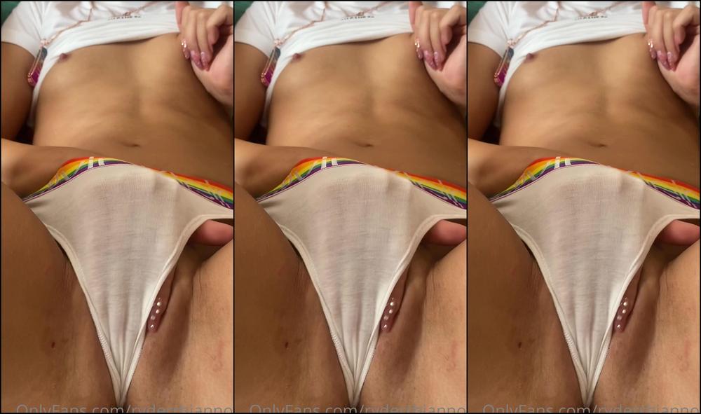 Rhiannonryder Close Up