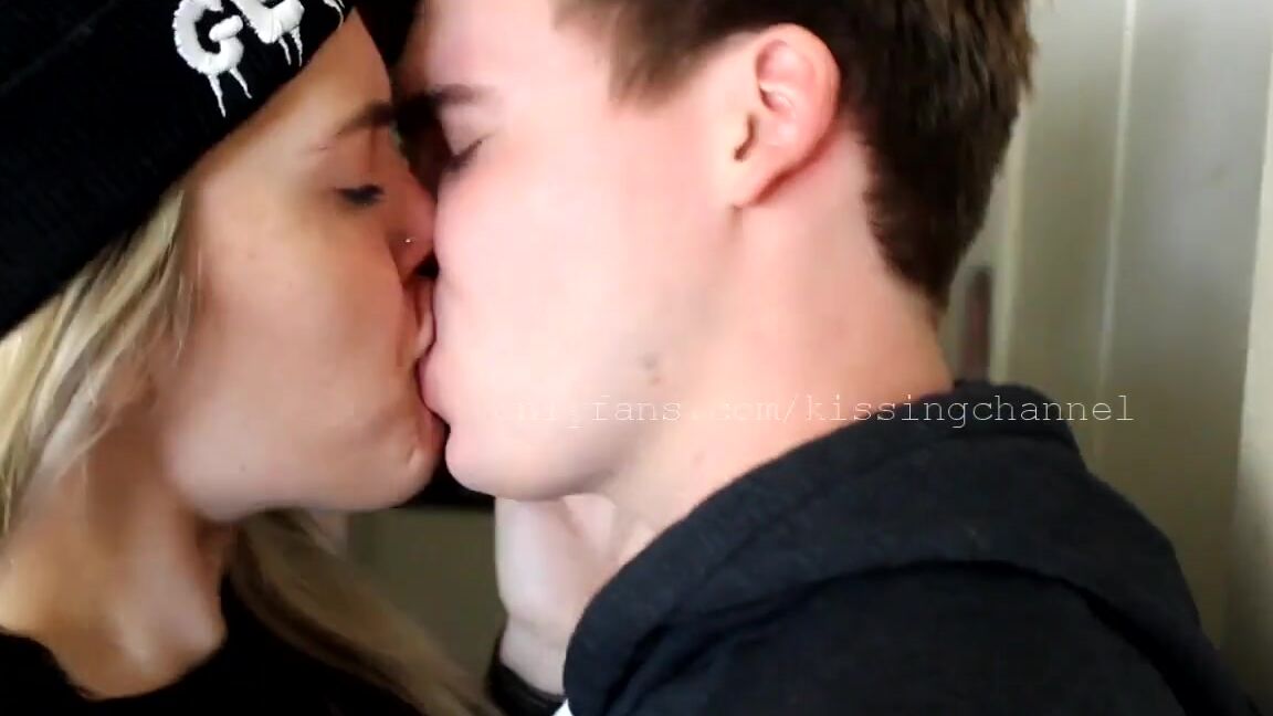 Kissingchannel Nicknamed Kissingchannel 12 17 2018 Onlyfans Video Grayson And Meranda Kissing Video 5 Full Video 3 Min