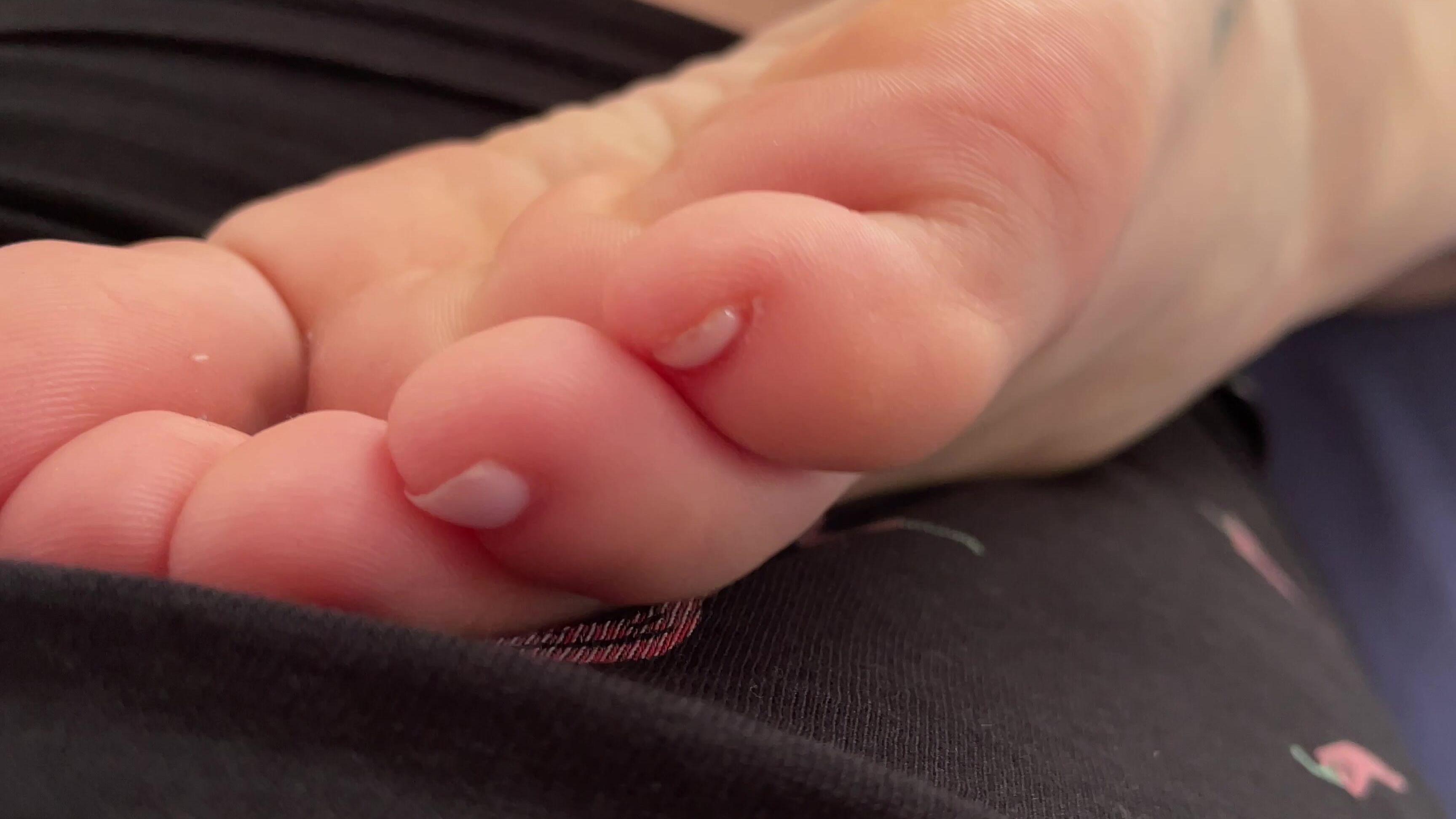 Cheating, Cuckolding, Feet blowrayne i was fucked while my husband slept ManyVids