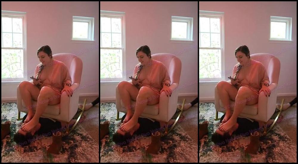 Naturaldiva Onlyfans It Truly Is A Privilege To Smell Clean My Sweaty Feet Youd Be Lucky To Be My Foot Rest While