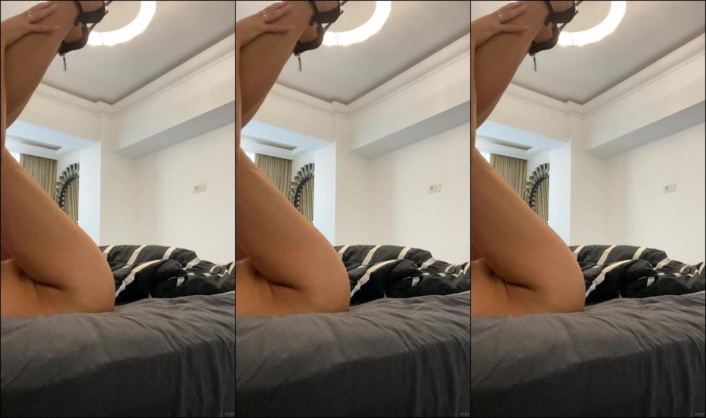 Flawlesseva Some Legs Tease