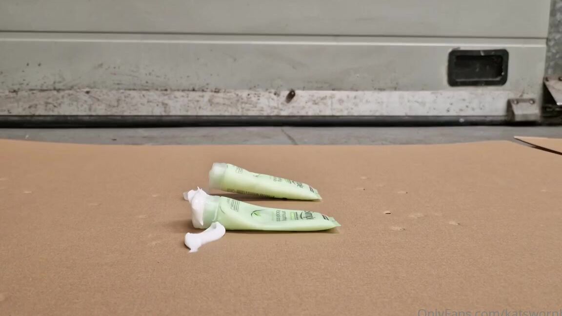 Kats Worn Heels Nicknamed Katswornheels Onlyfans Love It When Things Squirt Under My Feet