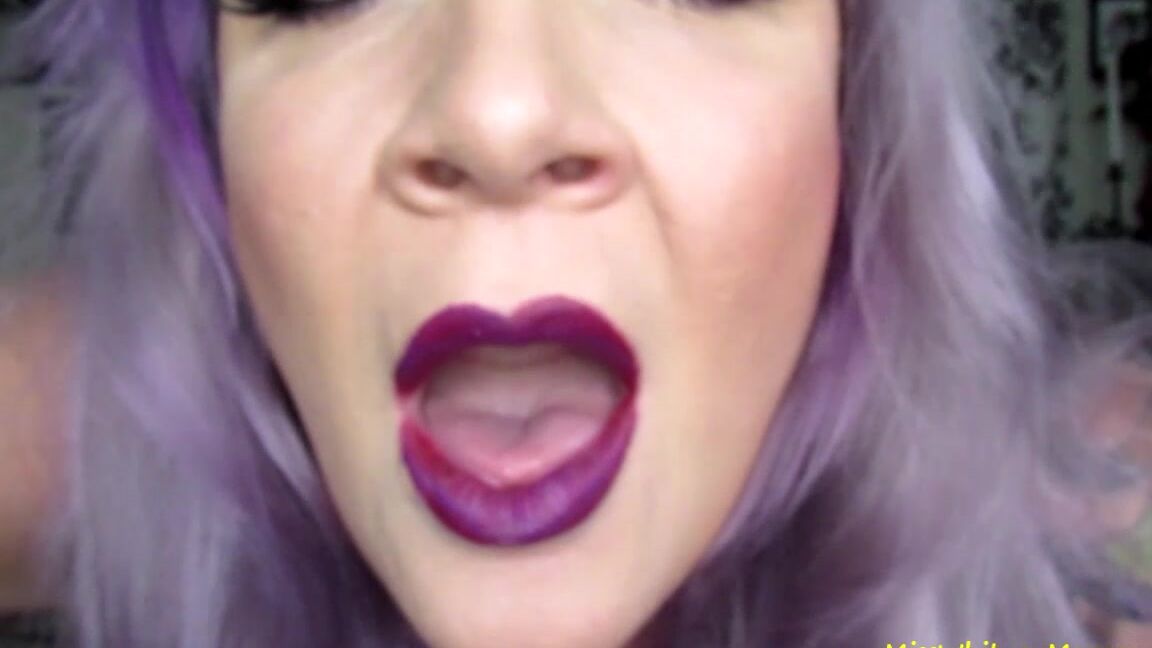 Misswhitneymorgan Whitney Morgan Gives You Raspberries