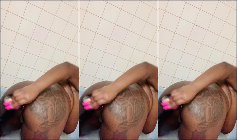 nikkistackzzz-03-03-2020-167363069-i-want-dick-so-bad-can-t-you-tell-by-the-way-i-was-fucking-myself