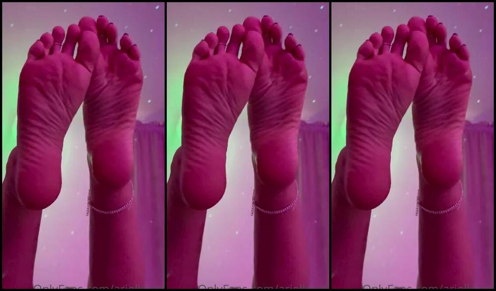 Ariel Love Nicknamed Ariellovexo Onlyfans Love Me A Little Tease To Start My Day How About You