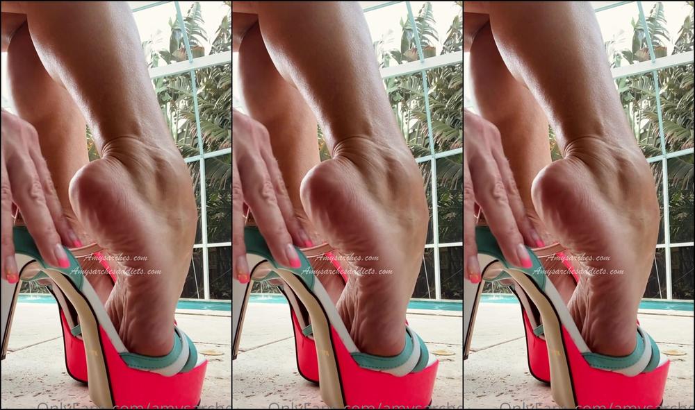 Amysarches Hi Guys Here S Part Of My New Set In My Hot White Denim Shorts And New Fluoroscent