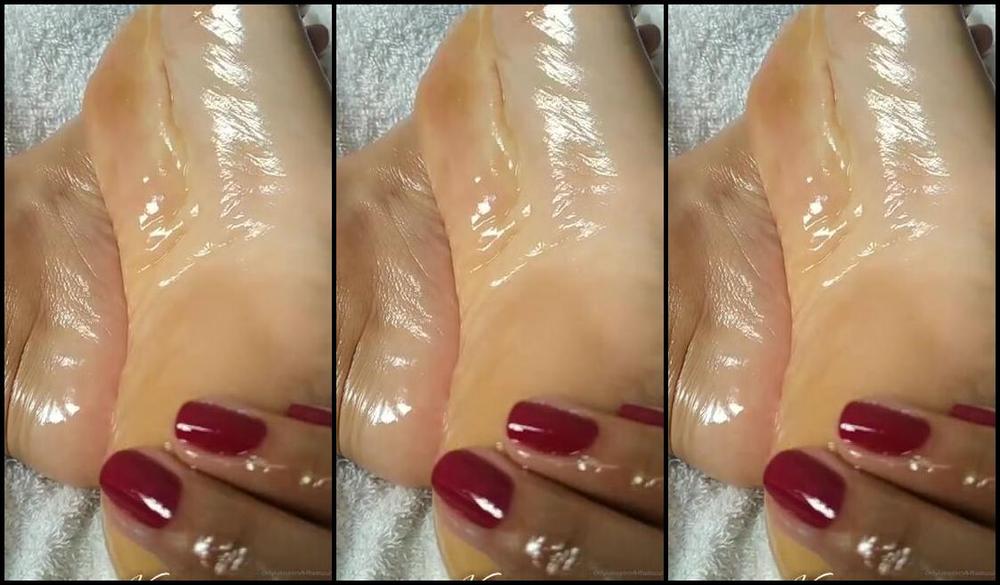 Kiffa Feet Onlyfans Oil Soles I Did A Online Session And My Soles Was So Shine That I Decided To Do A Special Videop