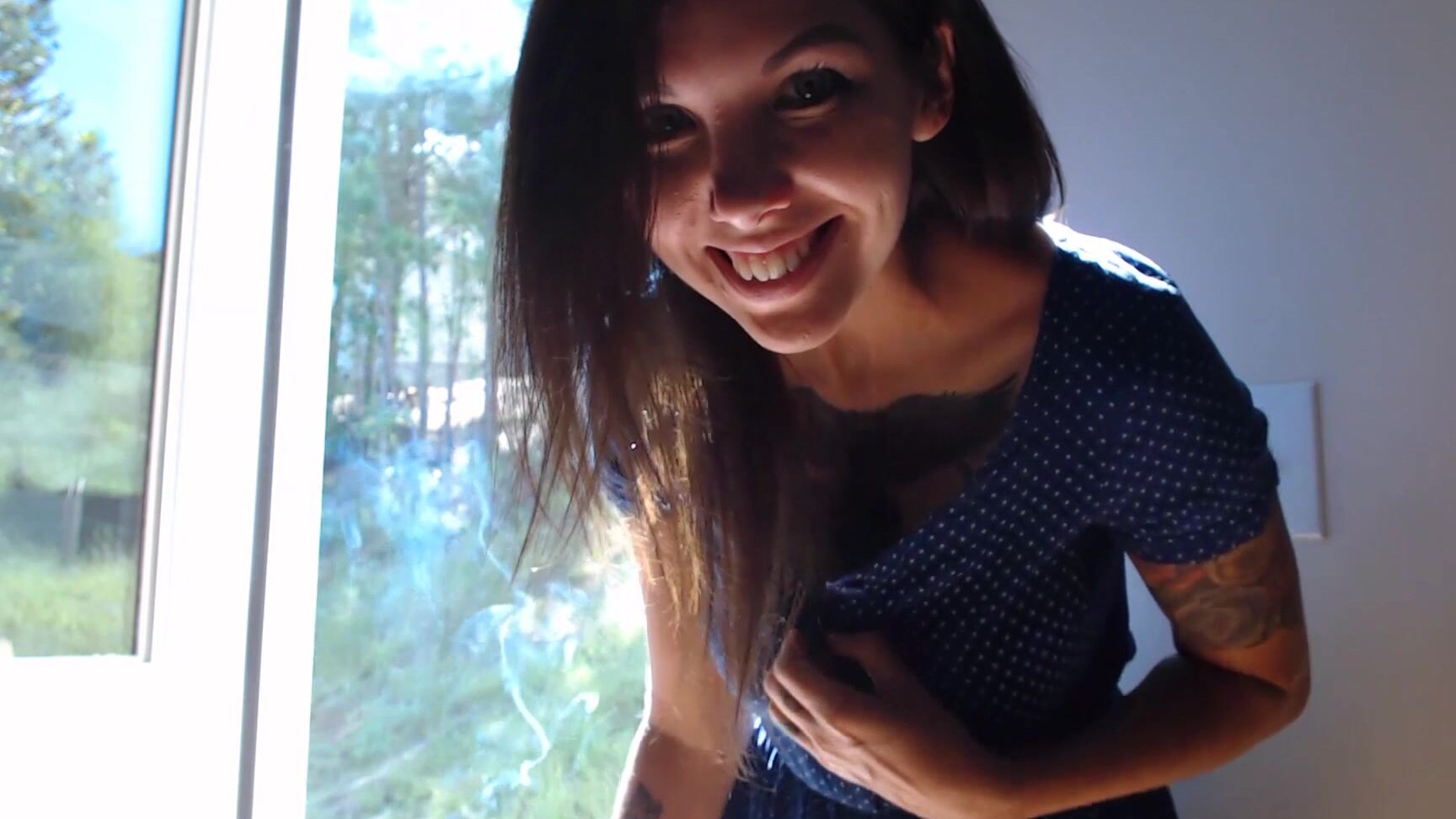 Stella Von Savage Smoking By The Neighbors