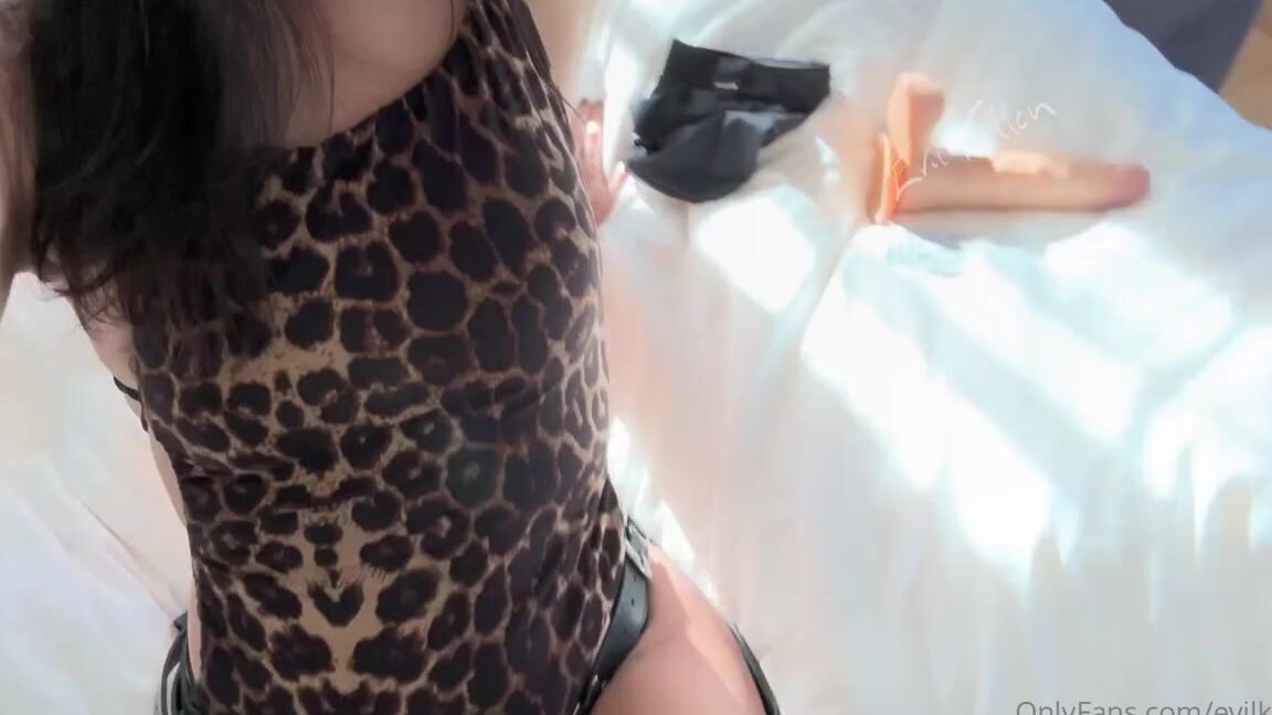 Evil Kitten Nicknamed Evilkitten Onlyfans I Woke Up Thinking About This Video He S So In Love With Me I Could Do Whatever I Want With Him