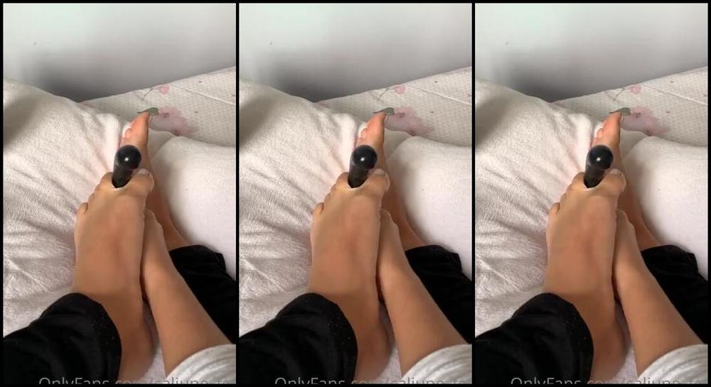 Caliupe Feet Nicknamed Caliupe Feet Foot Fetish 08 18 2021 Onlyfans Video Simulacao De Footjob Footjob Simulation