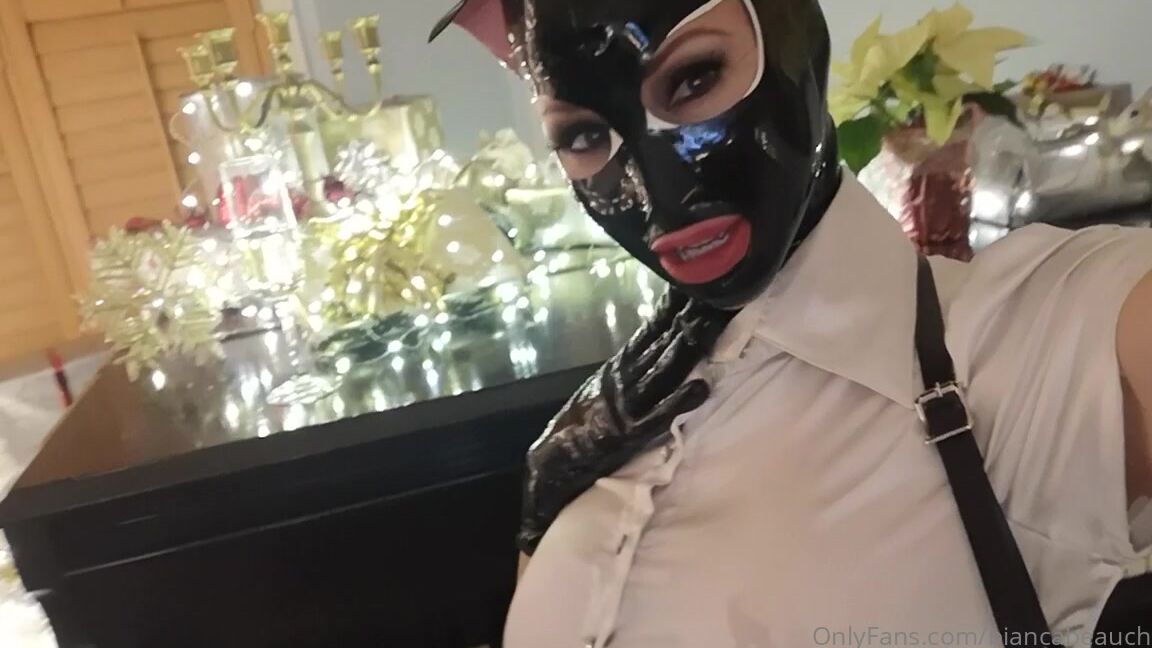 Biancabeauchamp 2020 12 26 0Gm13Ye9Noxi5T588630H Source