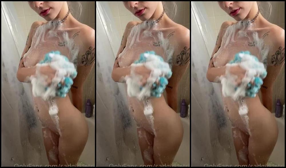 Astrid Mae Nicknamed Sadgirlastrid Onlyfans Would You Take A Shower With Me Before Work P