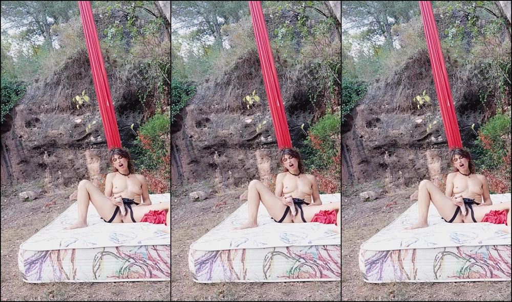 Juliarocax No Iba A Hacer Nada Para Hallowen Pero Siempre