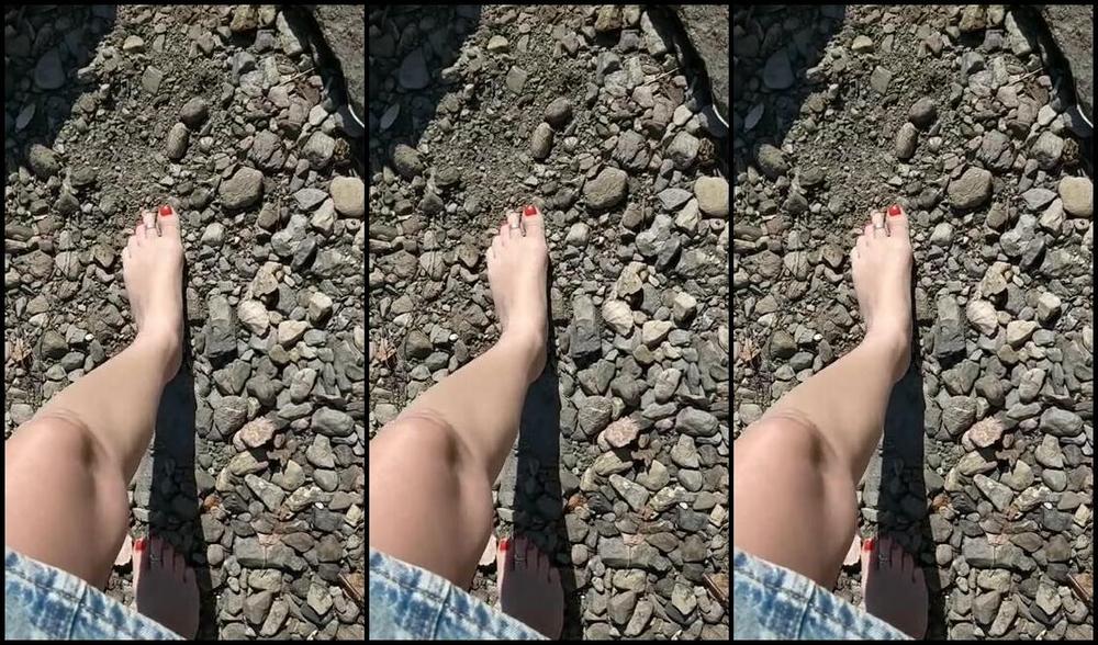 Frejas Submissive Feet Nicknamed Frejassubmissivefeet Onlyfans Barefoot Walk In The Spring Weather Without Panties And Fucked With Dirty Feet Afterwards2