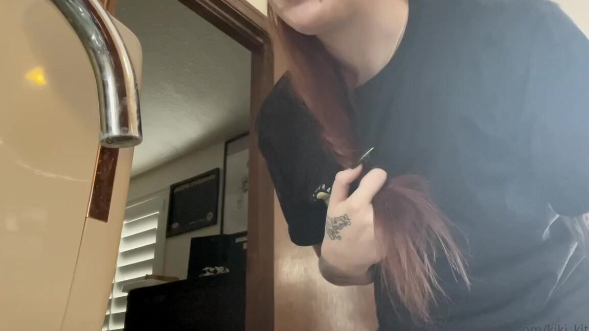Kiki Kitsune Nicknamed Kiki Kitsune 01 18 2023 Onlyfans Video Ive Had A Huge Influx Of Requests For Tooth Brush Content So I Figured Id Post