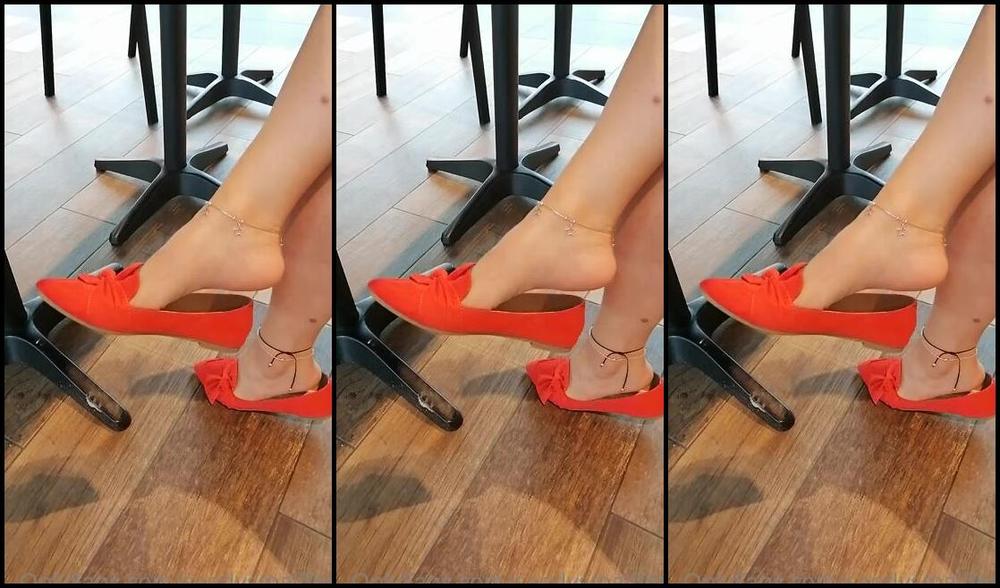 Mica Sandy Nicknamed Sandysmallfeet Onlyfans Public Shoe Dangling In My Sexy Orange Flats Would You Stare If You See