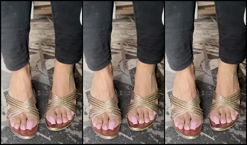 Puja Nicknamed Caramelprofessor Onlyfans Diwali Dangle For You