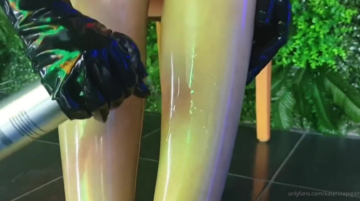 Katerina Piglet Nicknamed Katerinapiglet Femdom 04 13 2019 Onlyfans Video For Foot Fetishists