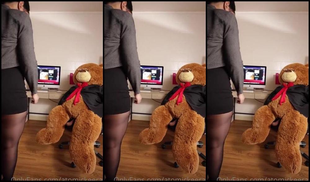 Atomickeerati Onlyfans Happy Monday Boss Your Naughty Secretary Want To Have Lunch With You D