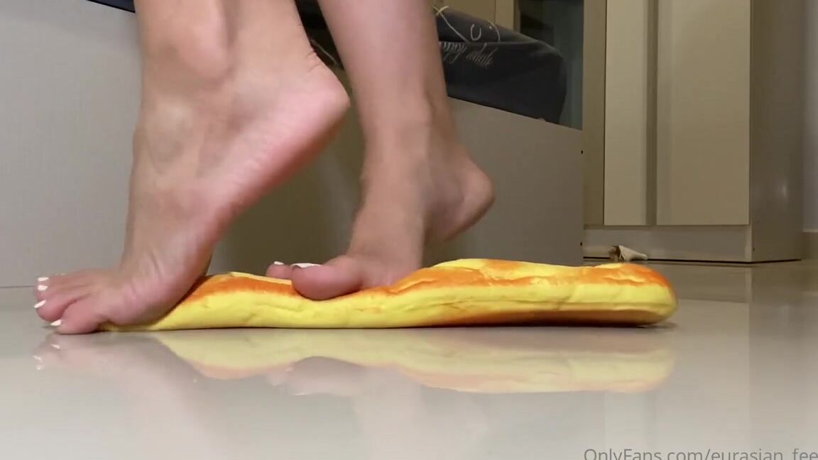 Eurasian Feet Vip Nicknamed Eurasian Feet Vip 08 06 2023 Onlyfans Video Which Part Of Your Body Do You Want Me To Step On Next