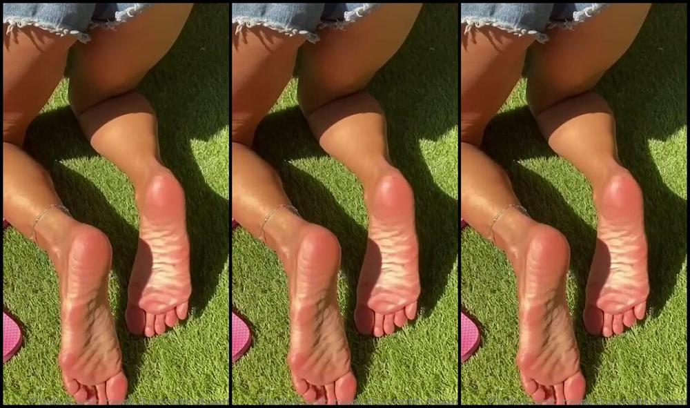 Laprettyfeet4 Nicknamed Laprettyfeet4 Onlyfans 3 Minutes Of My Yummy Soles