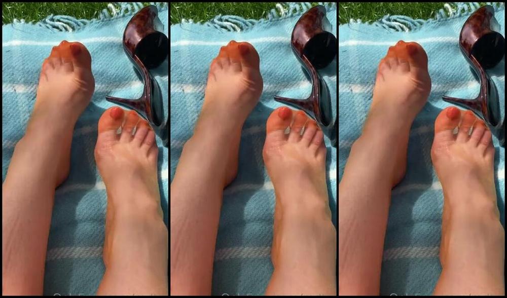 Miss Harriet Nicknamed Redtoes Onlyfans St James Park 5