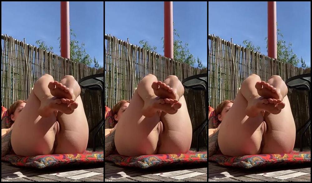 Goddess Aven Aka Aventurinex Onlyfans Today S Amazing For Laying In Sun And Reading A Good Bookp