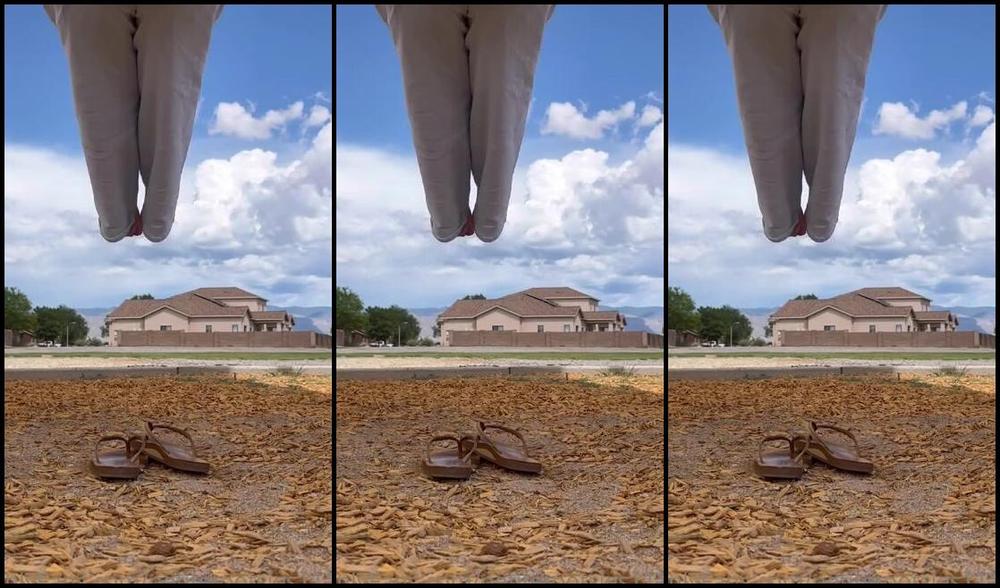 Petite Feet Penelope Aka Penelopestootsies739 Onlyfans Swinging Relaxing Video