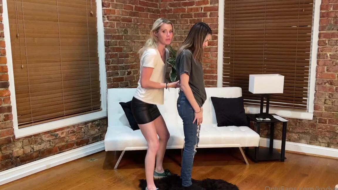 Kodyevans Onlyfans It S Always Fun Giving London A Lifting Wedgie