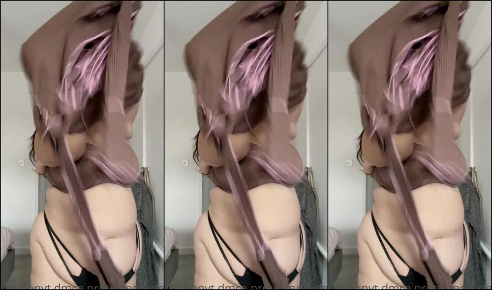 Alissbonyt 2261567061 10 31 2021 Just Realised This Never Posted Struggling To Get On An Outfit That Fit Perfectly This Summer