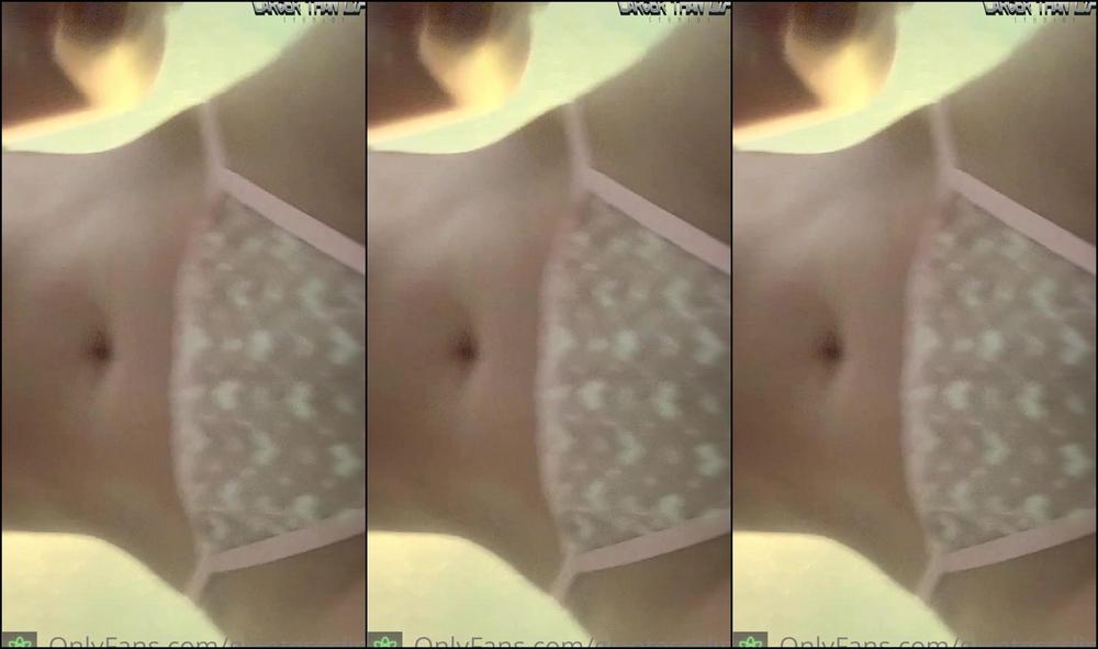 Giantessclips V Day Giantess Sex Starring Sugar Kreamykunt For More Sugar Visit Https Onlyfans Co